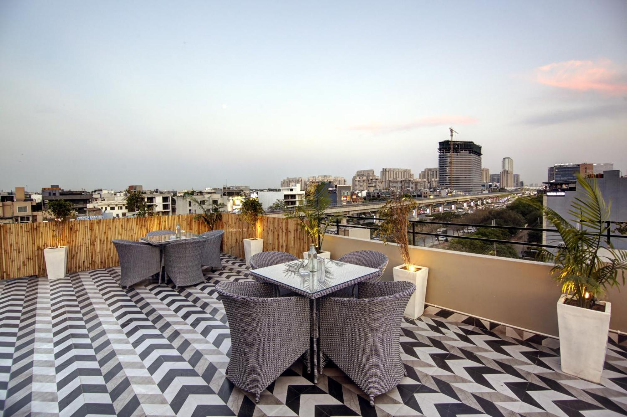 Saltstayz Select - Golf Course Road Gurgaon Exteriör bild